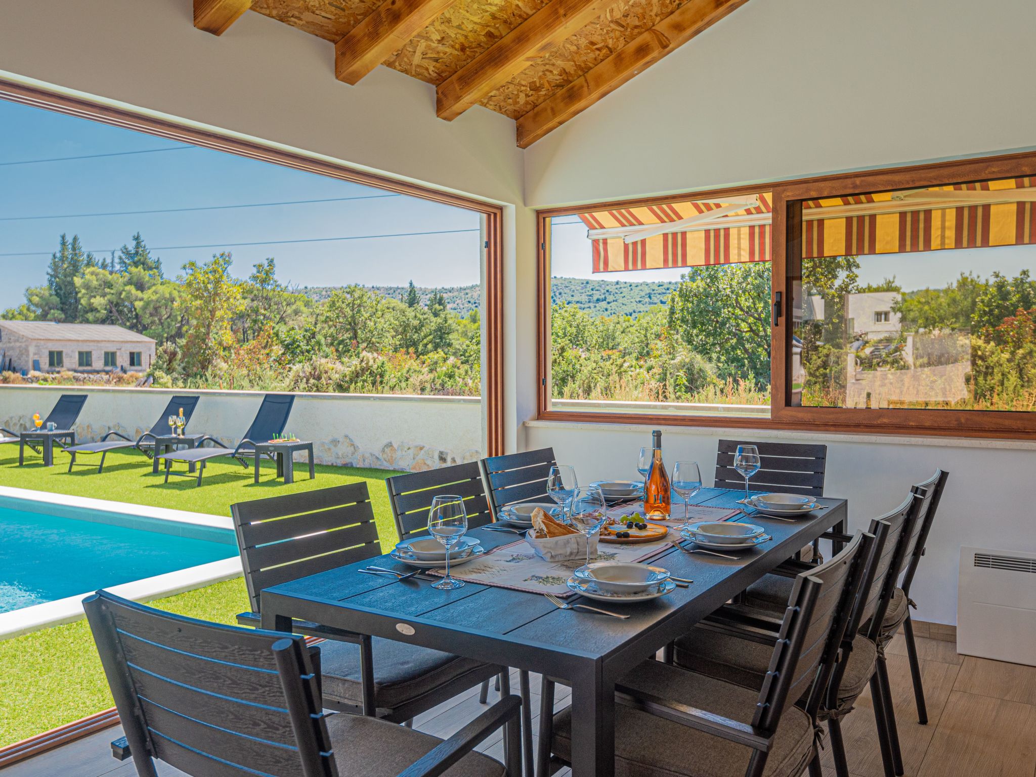 Unknown Accommodation-Binnen