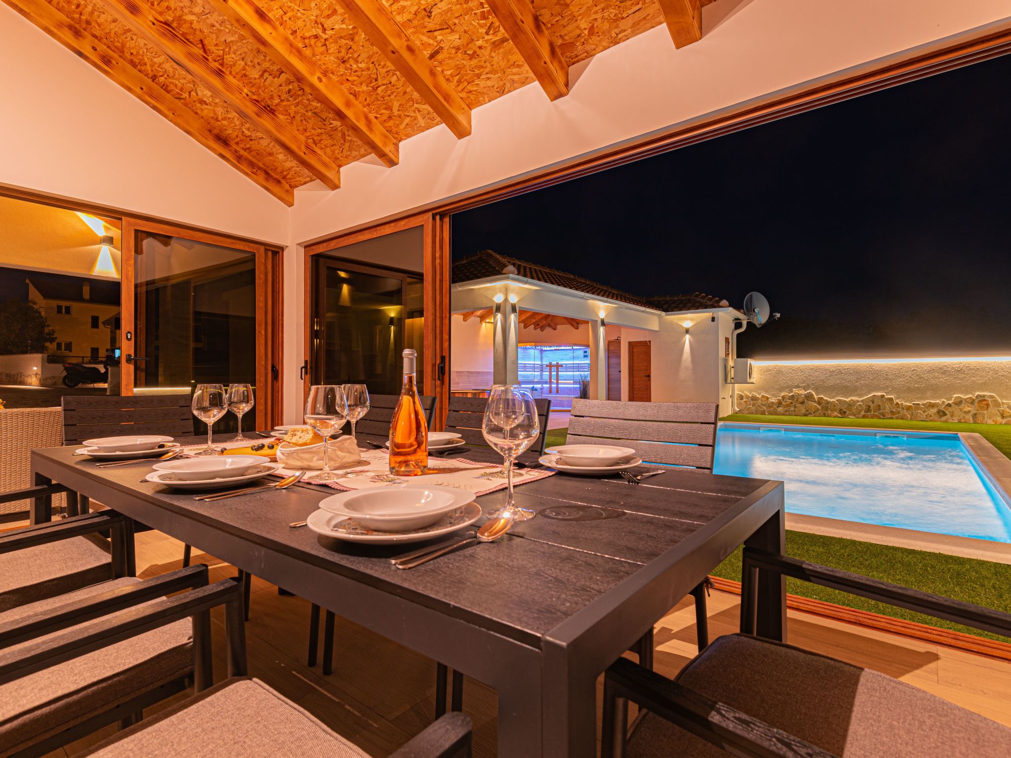 Unknown Accommodation-Binnen