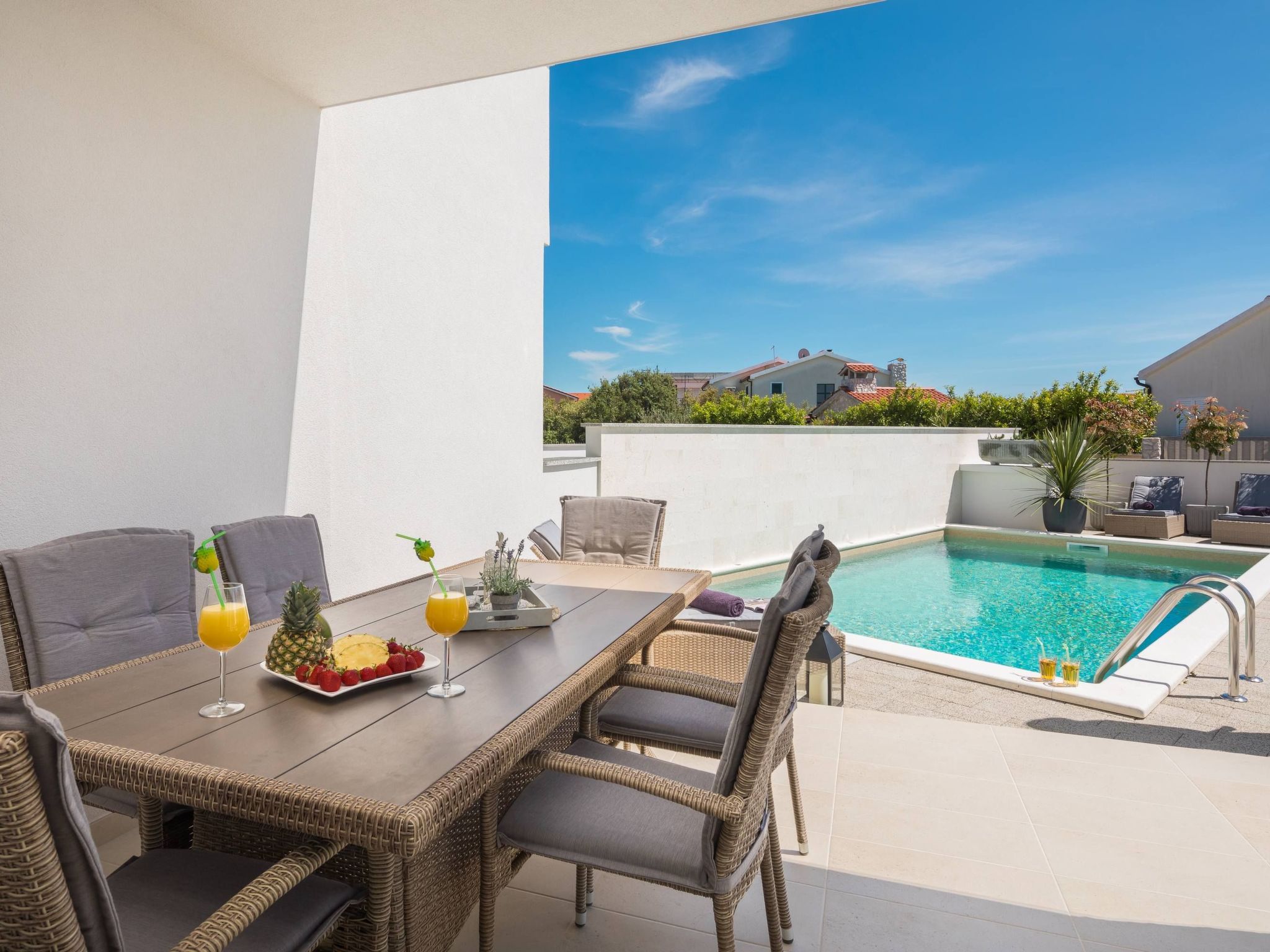 Mit Privatpool für 7 Personen ca. 119 m&sup2; in Jadrija, Dalmatien (Gespanscha-Image-tags.info