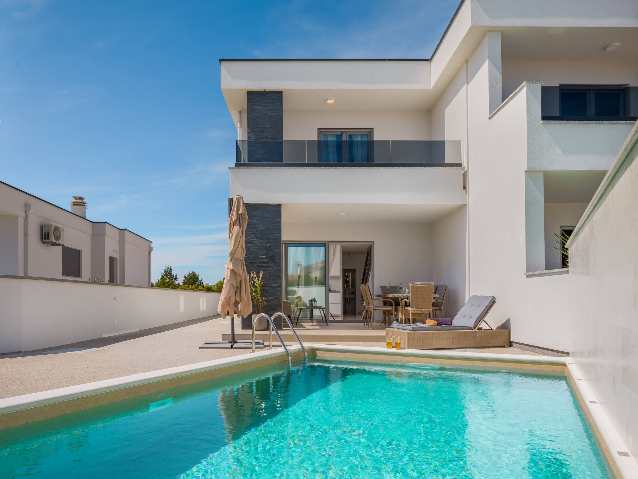 Mit Privatpool für 7 Personen ca. 119 m&sup2; in Jadrija, Dalmatien (Gespanscha-Image-tags.info