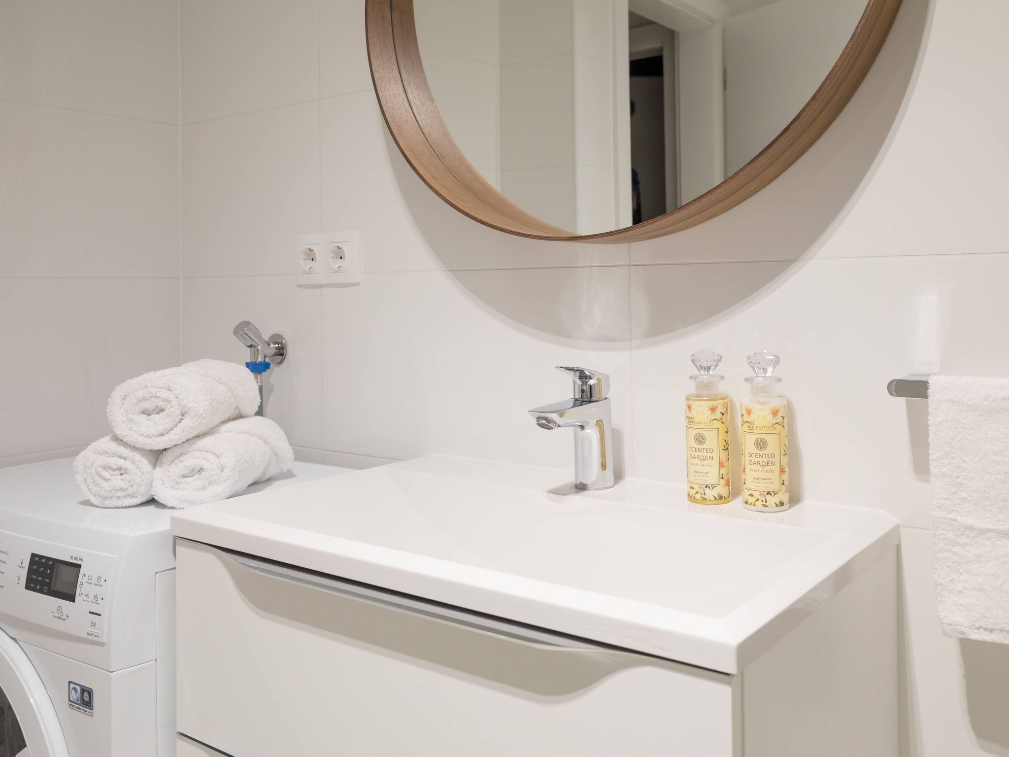 Mit Privatpool für 7 Personen ca. 119 m&sup2; in Jadrija, Dalmatien (Gespanscha-Image-tags.info