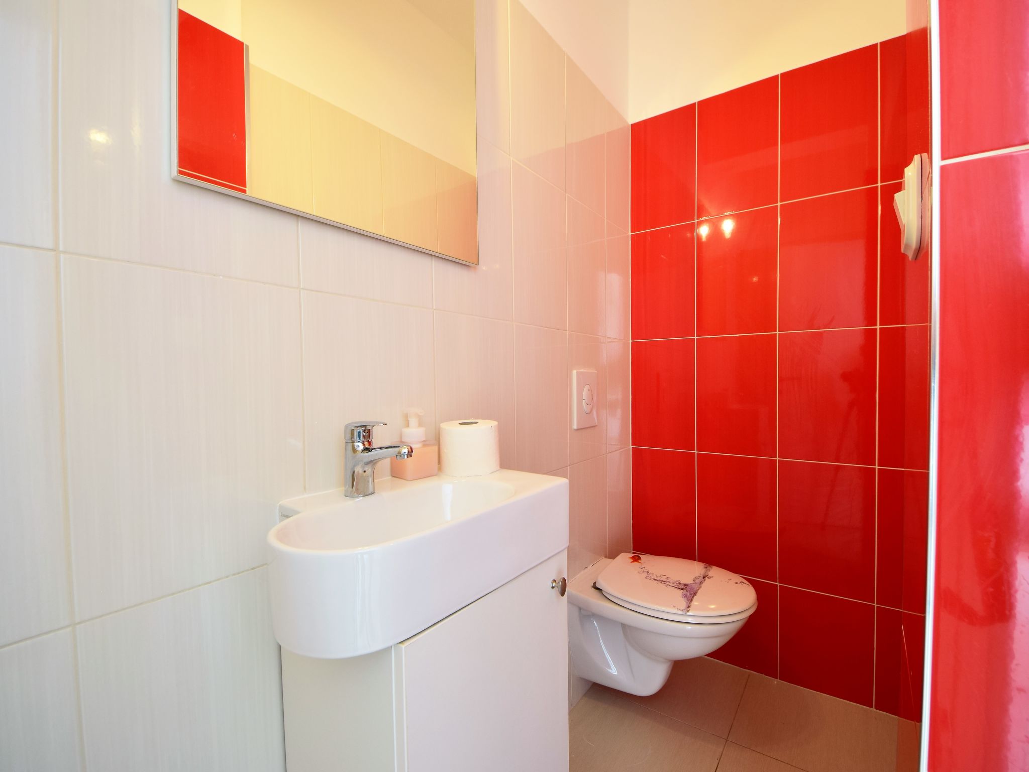 Appartement 5 aan Zee in Brodarica – Strand 80m, Zwembad & Privétuin - foto 16