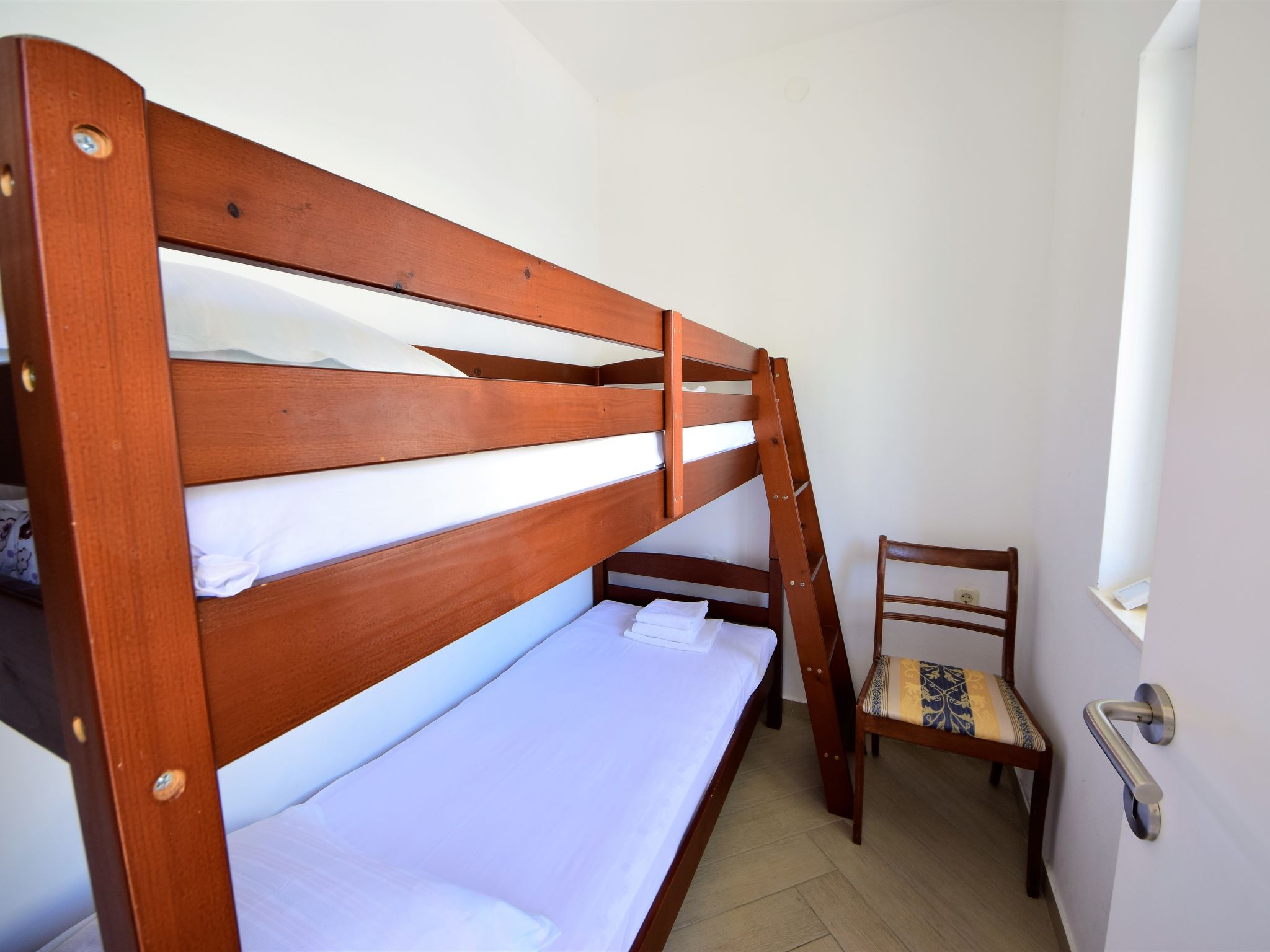 Appartement 5 aan Zee in Brodarica – Strand 80m, Zwembad & Privétuin - foto 20