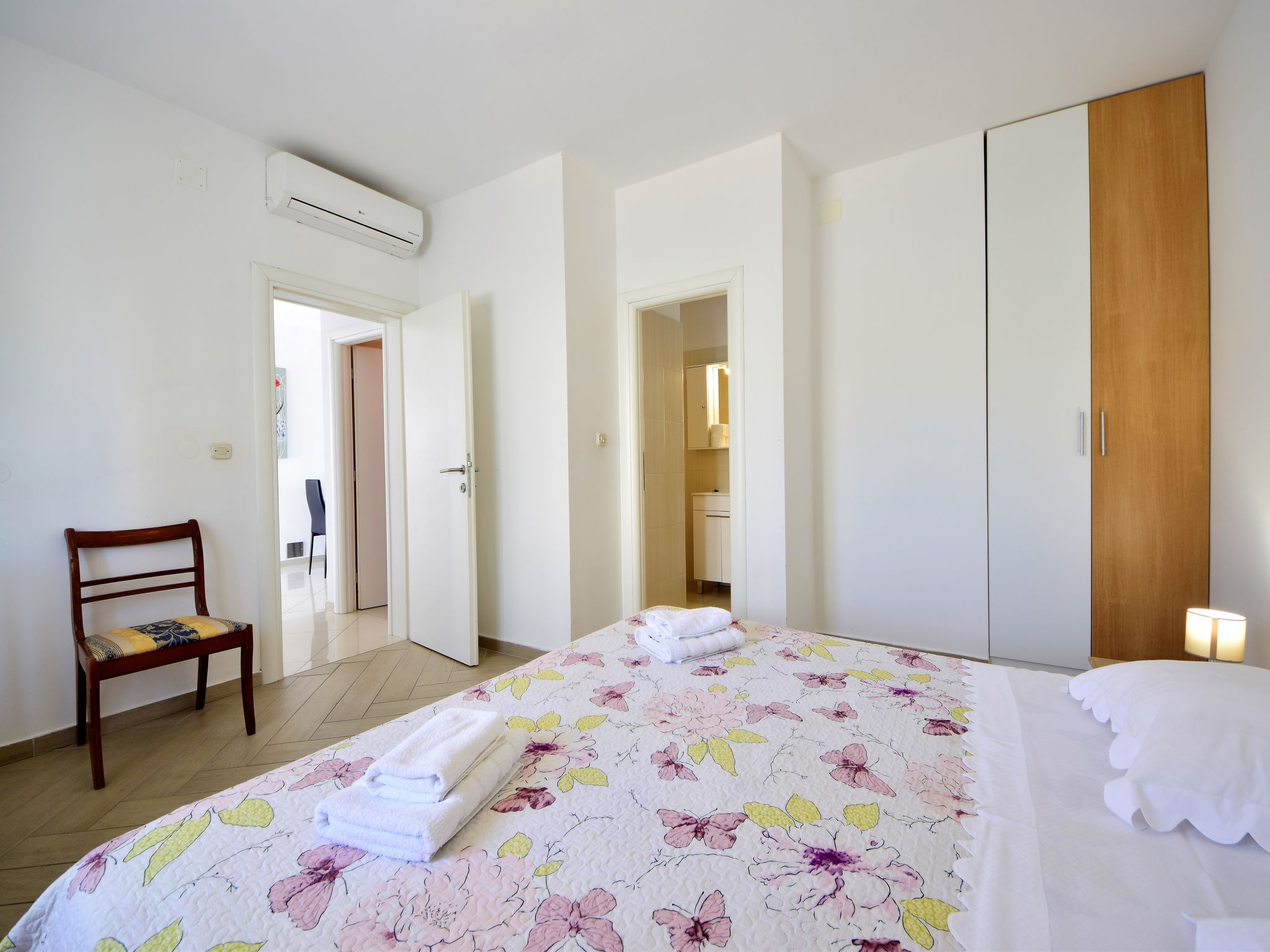Appartement 5 aan Zee in Brodarica – Strand 80m, Zwembad & Privétuin - foto 14