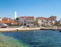 Appartement Katarina 2: 80m van strand in Brodarica, nabij Šibenik - thumbnail 4