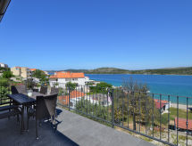 Strandappartement Lavanda op 70 meter van zee in Šibenik - thumbnail 1