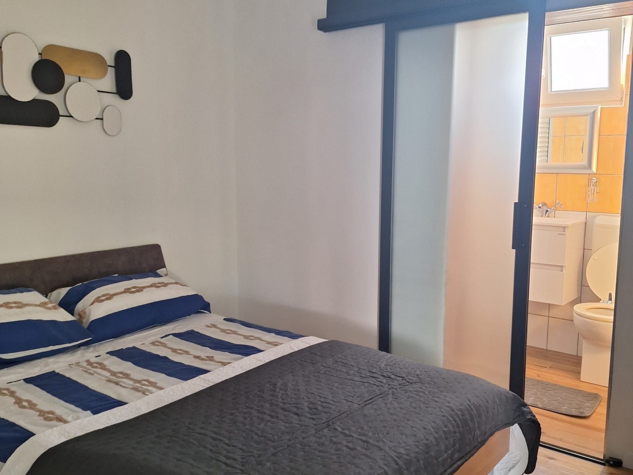 Studio für zwei Personen im Erdgeschoss-Drinnen