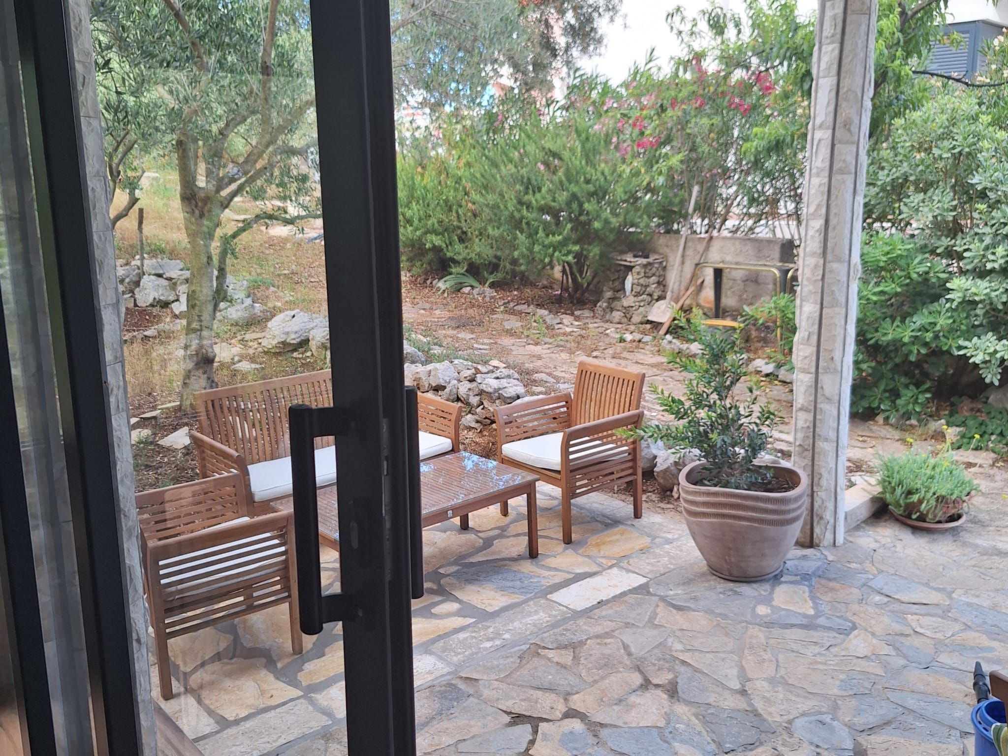 Studio für zwei Personen im Erdgeschoss-Draußen