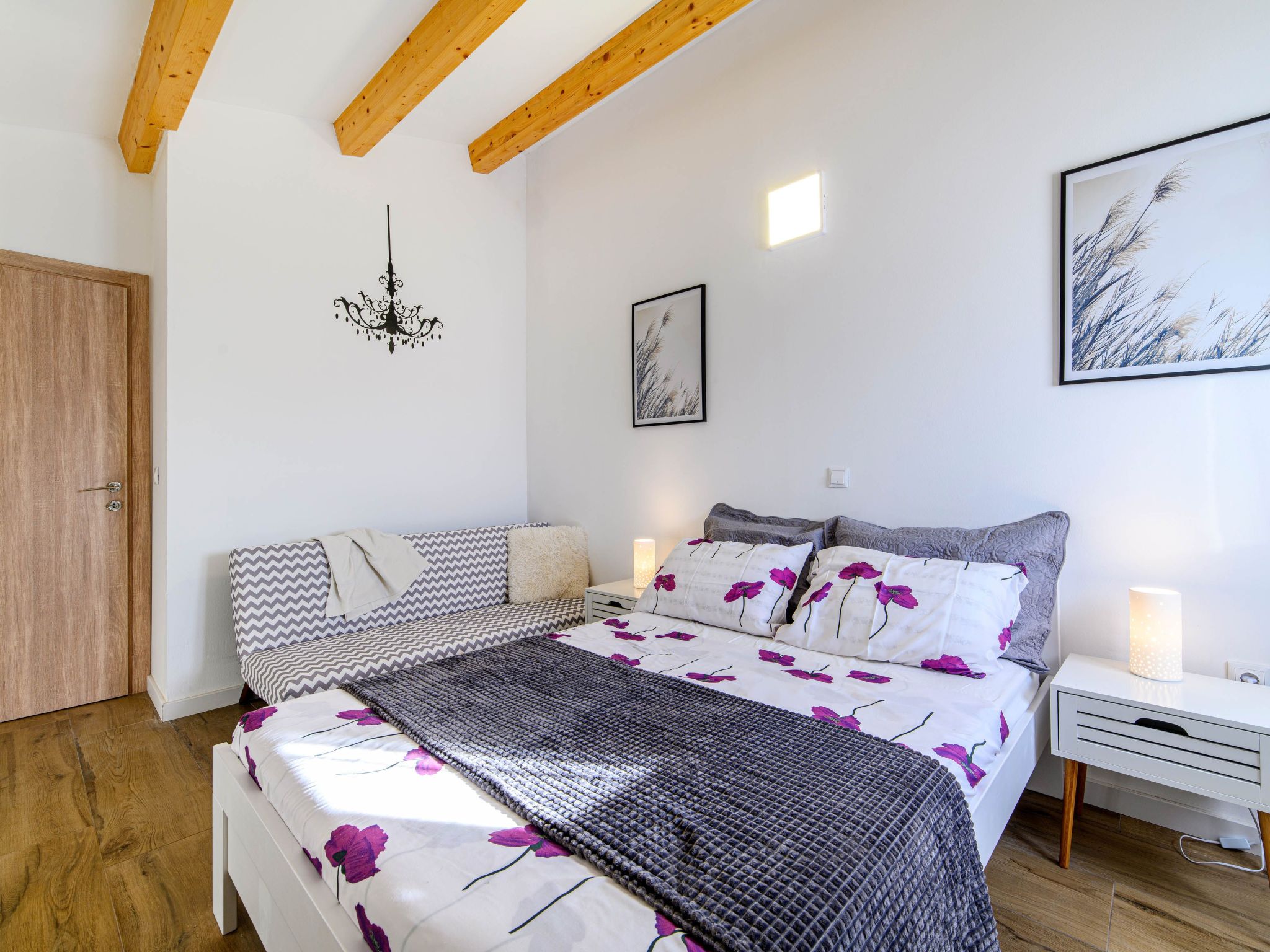 Wohnung in Šibenik mit privatem Parkplatz