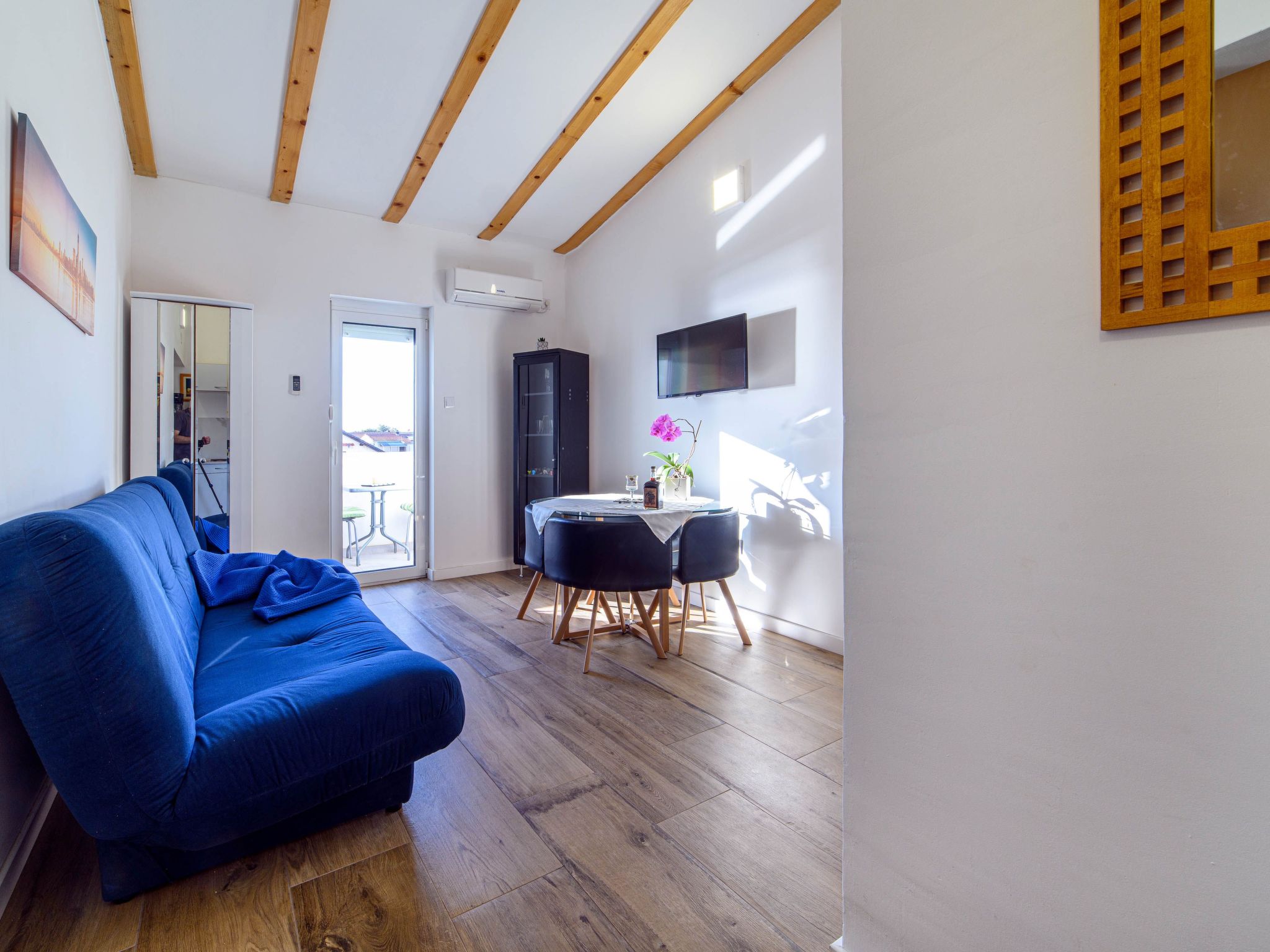 Wohnung in Šibenik mit privatem Parkplatz-Drinnen