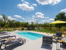 Villa Le in Oklaj: Moderne privévilla met verwarmd zwembad nabij Šibenik - thumbnail 4