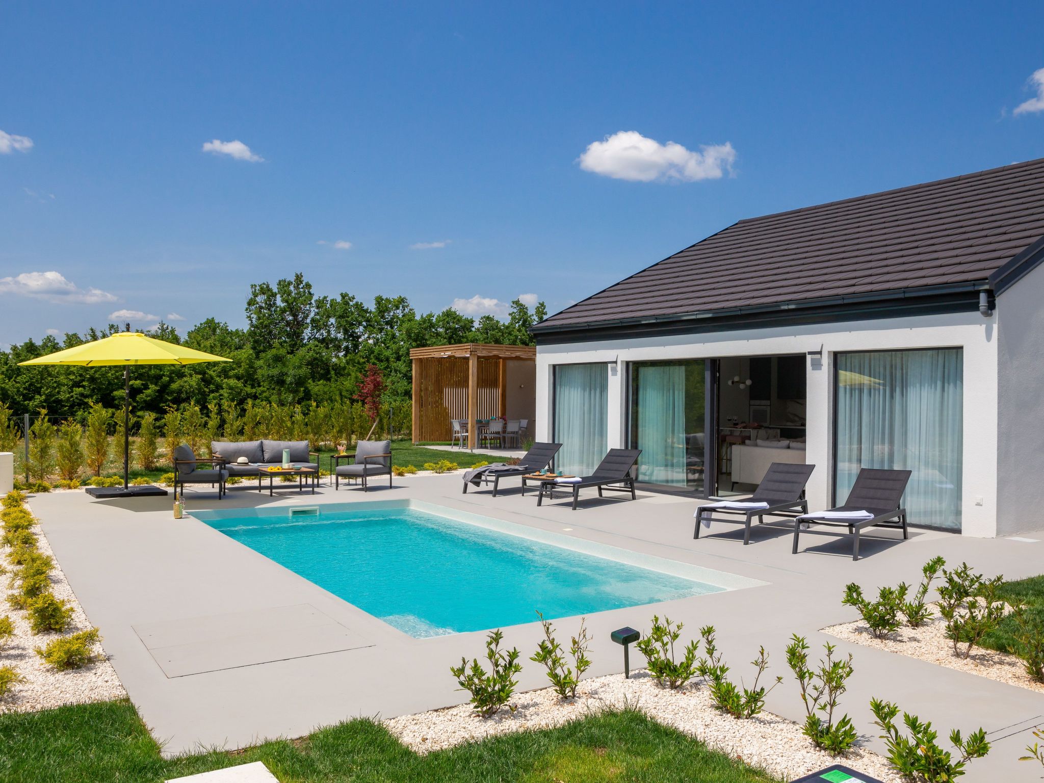 Villa Le in Oklaj-Image-tags.info