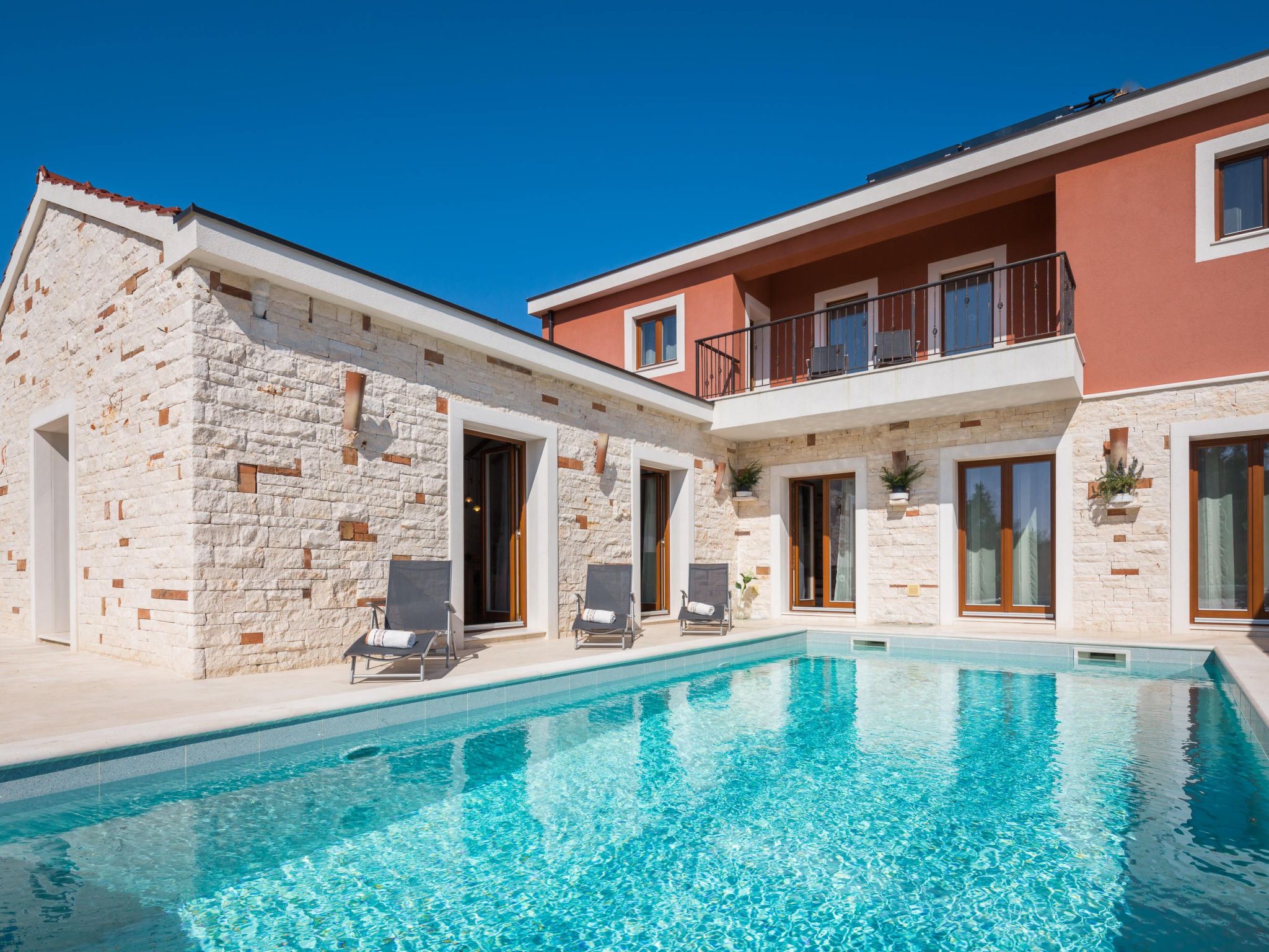 Villa Mittelmeer Paradies-Drinnen