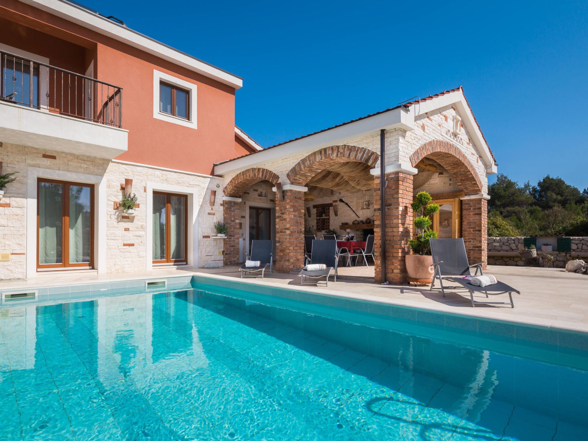 Villa Mittelmeer Paradies-Drinnen