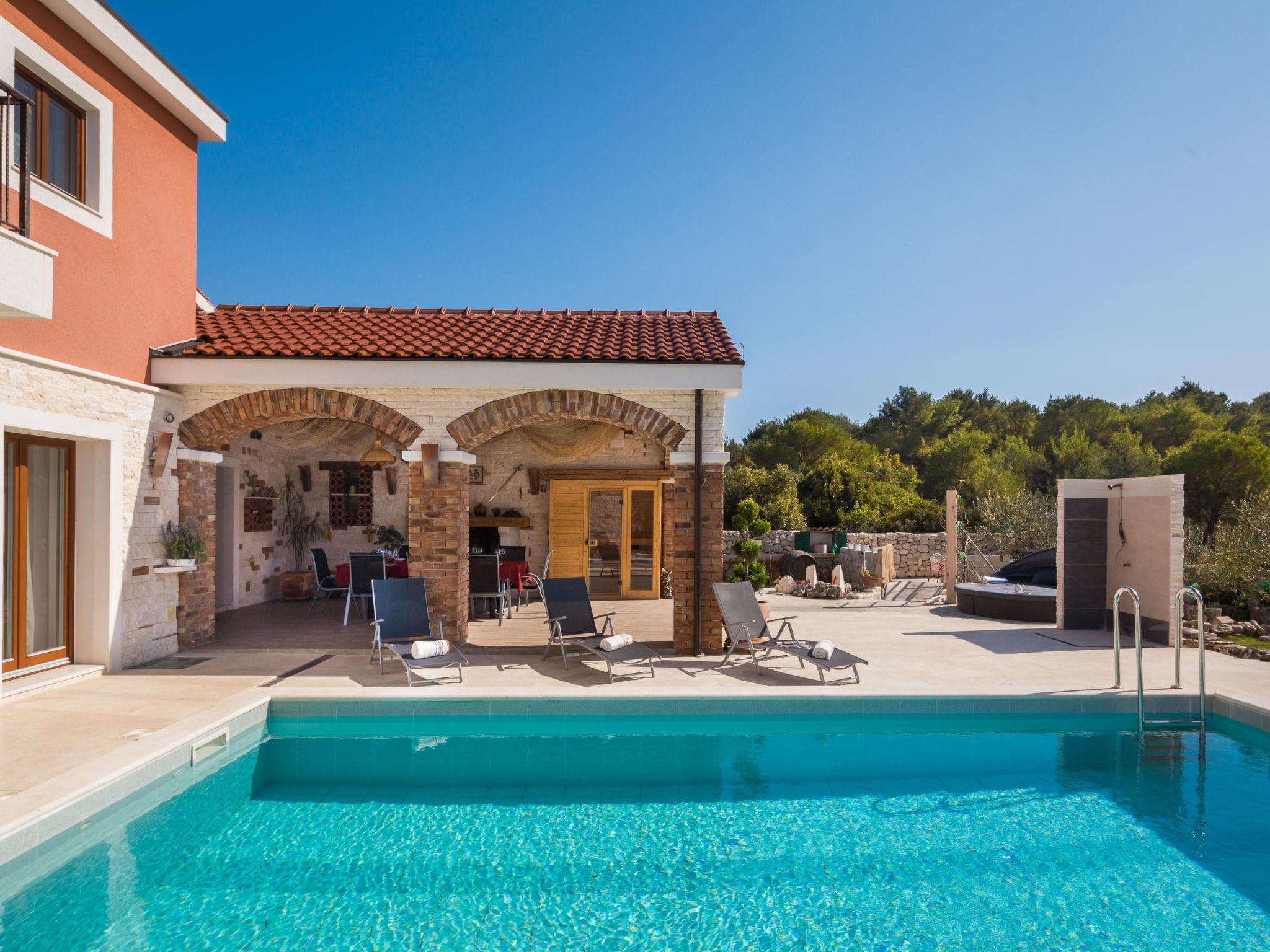 Villa Mittelmeer Paradies-Drinnen