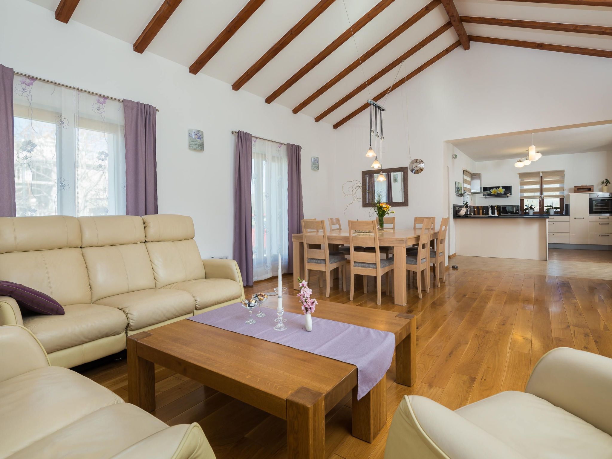 Villa Mittelmeer Paradies-Drinnen