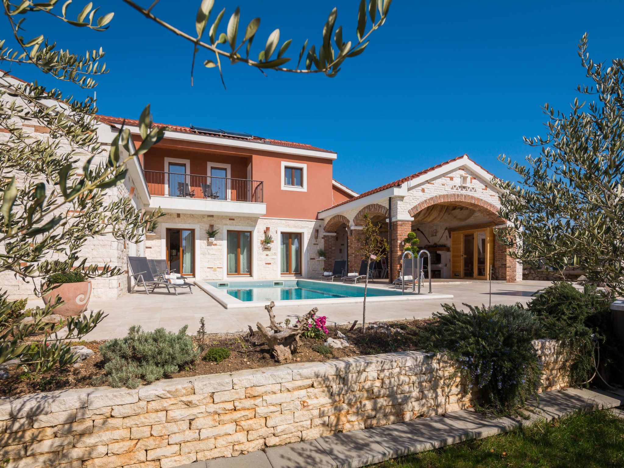 Villa Mittelmeer Paradies-Drinnen