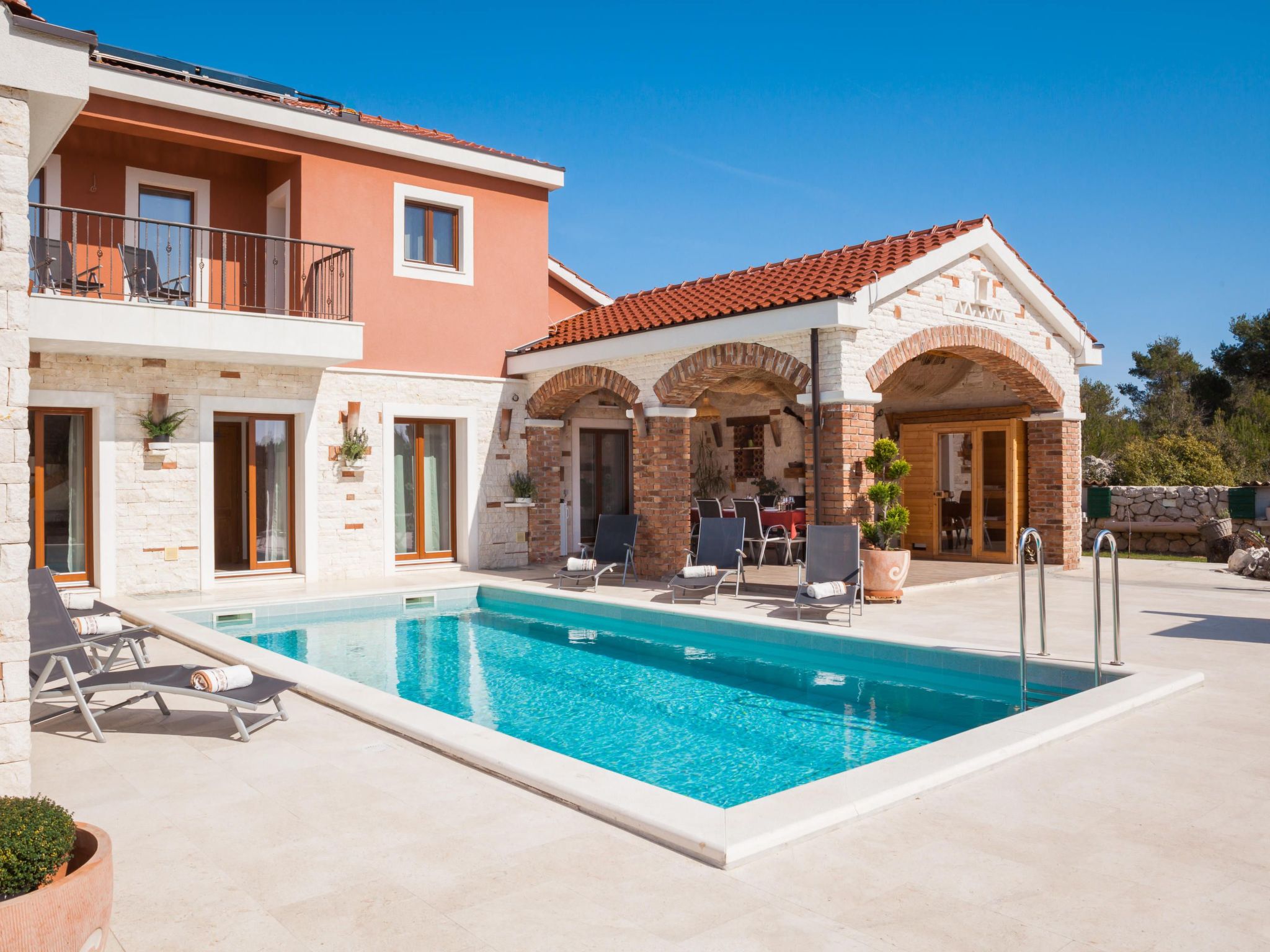 Villa Mittelmeer Paradies-Drinnen