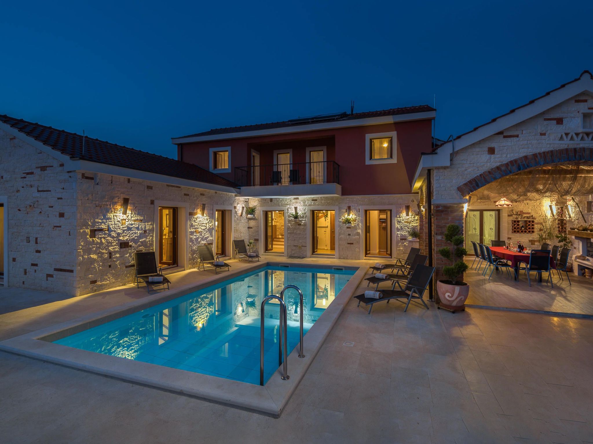 Villa Mittelmeer Paradies-Drinnen