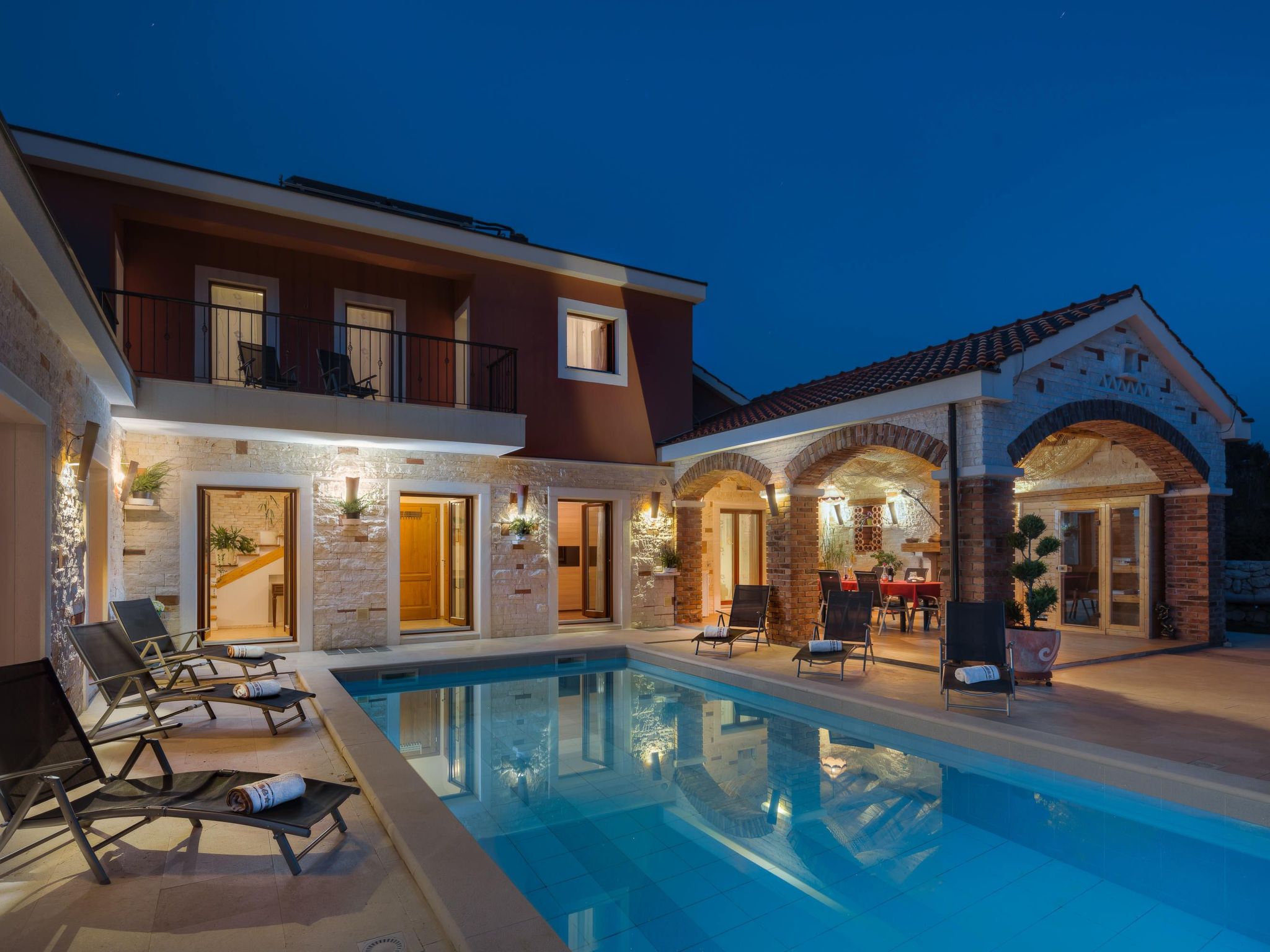 Villa Mittelmeer Paradies-Drinnen