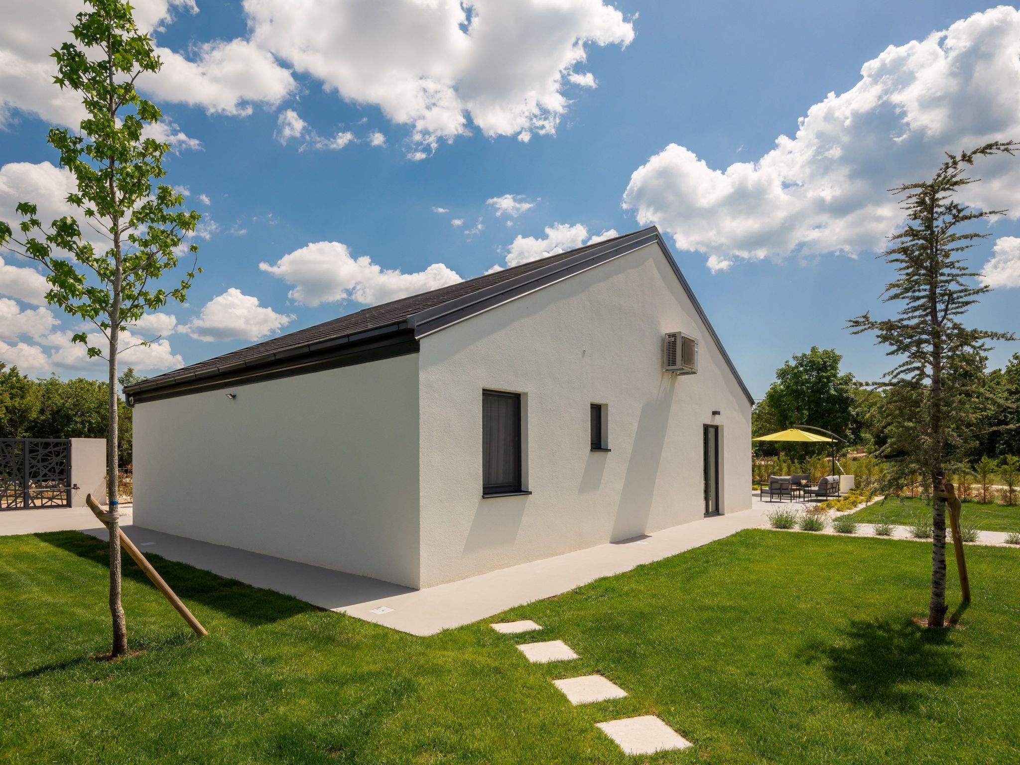 Villa Lu in Oklaj-Image-tags.info