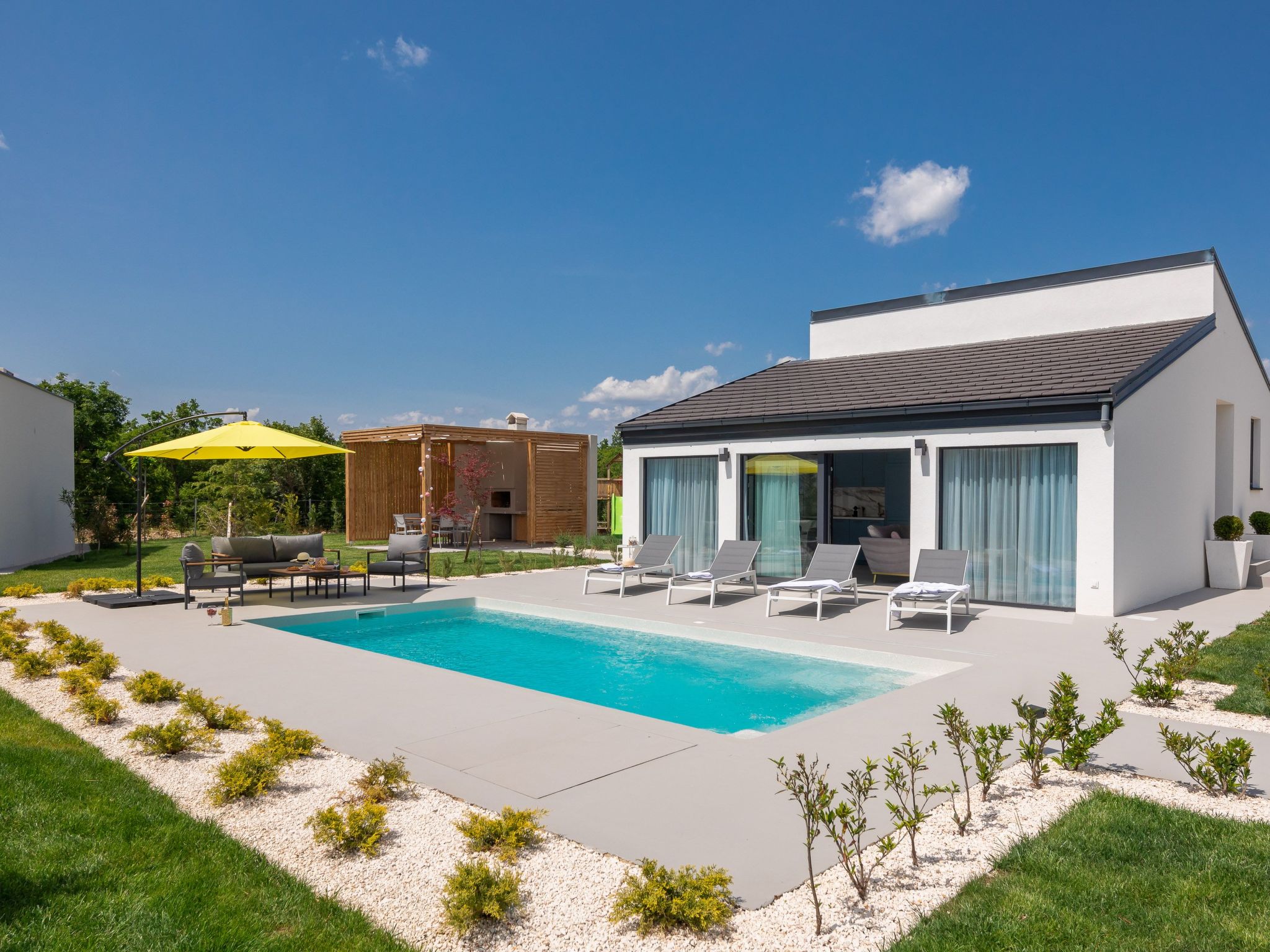 Villa Lu in Oklaj-Image-tags.info