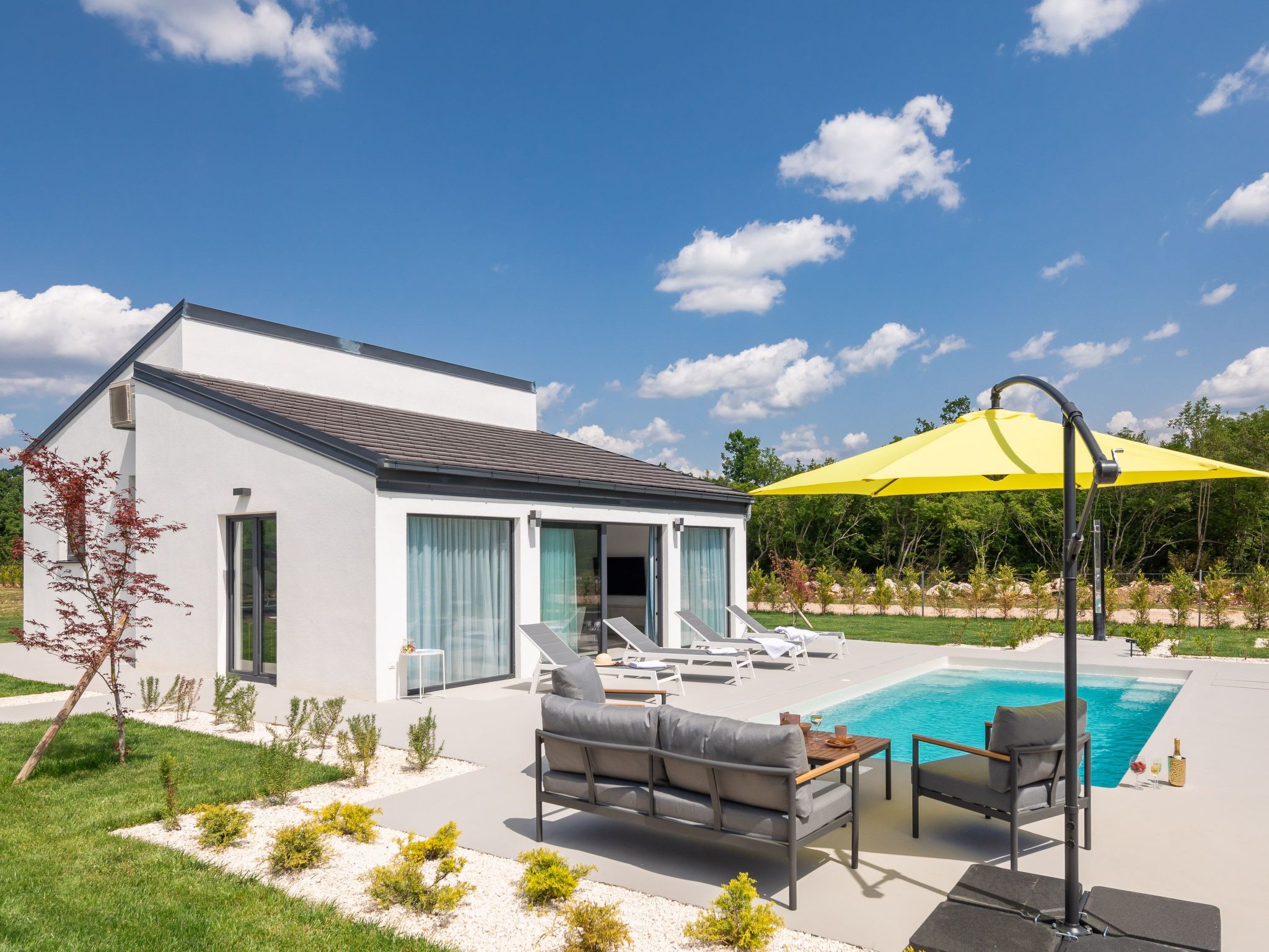 Villa Lu in Oklaj-Image-tags.info