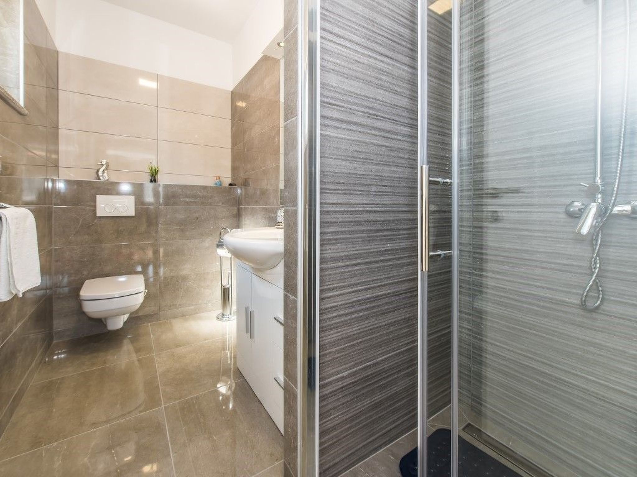 Villa Mandalina mit Pool und herrlichem Meerblick-Binnen