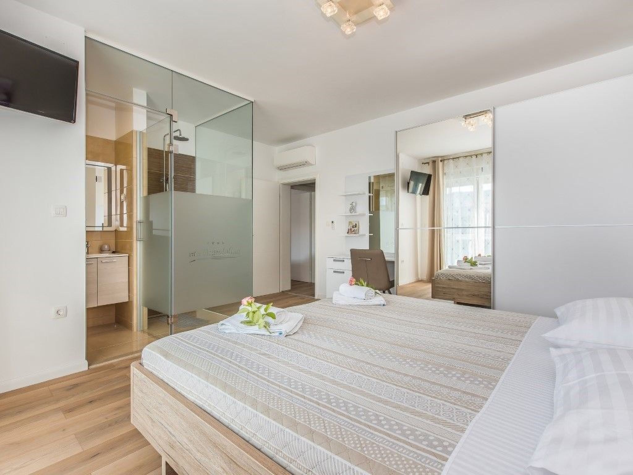 Villa Mandalina mit Pool und herrlichem Meerblick-Binnen