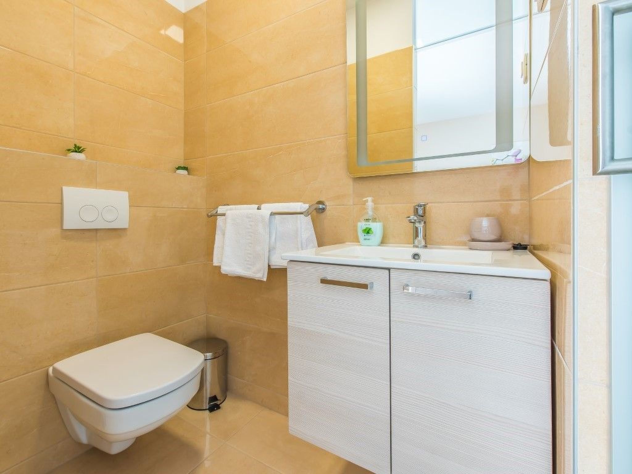 Villa Mandalina mit Pool und herrlichem Meerblick-Binnen