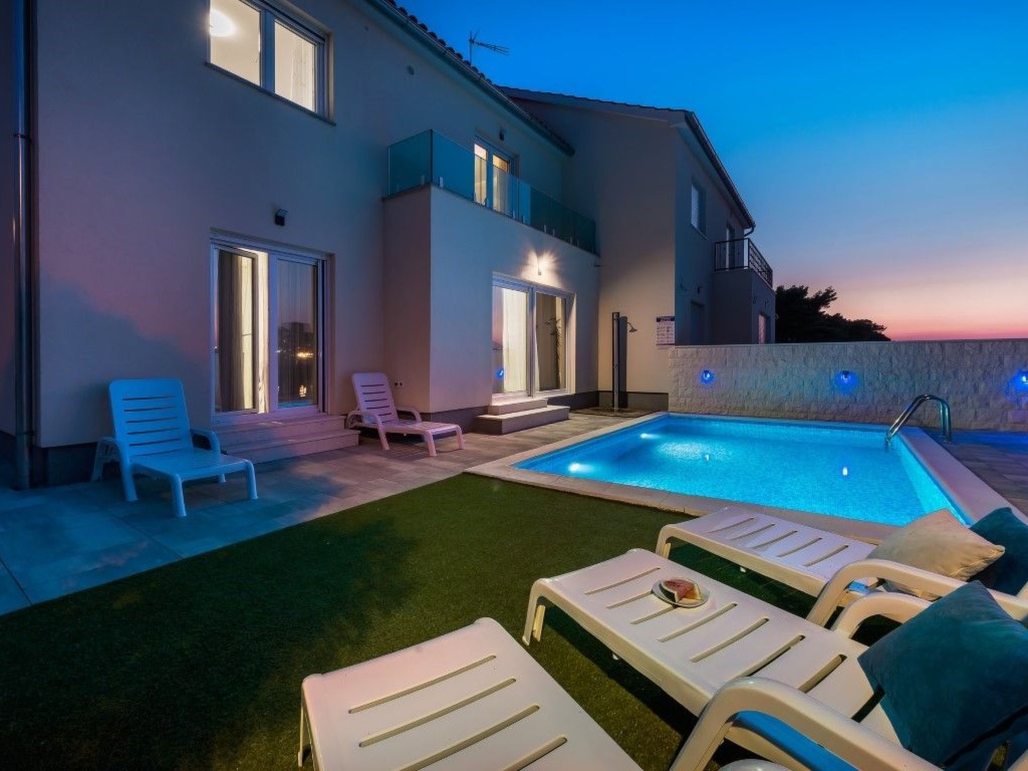 Villa Mandalina mit Pool und herrlichem Meerblick-Binnen