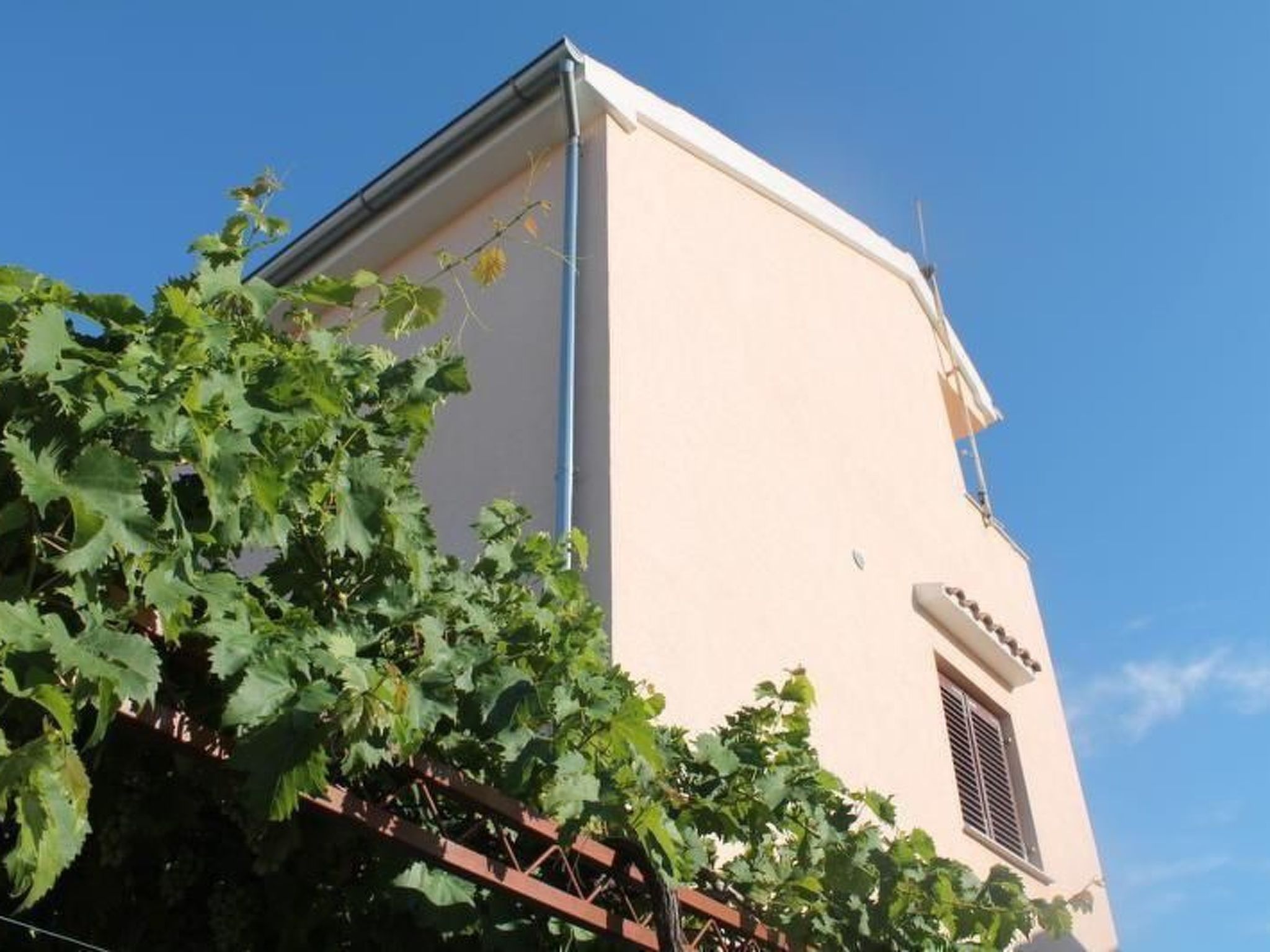 Wohnung Jadrija mit zwei Balkonen in Strandnähe-Binnen