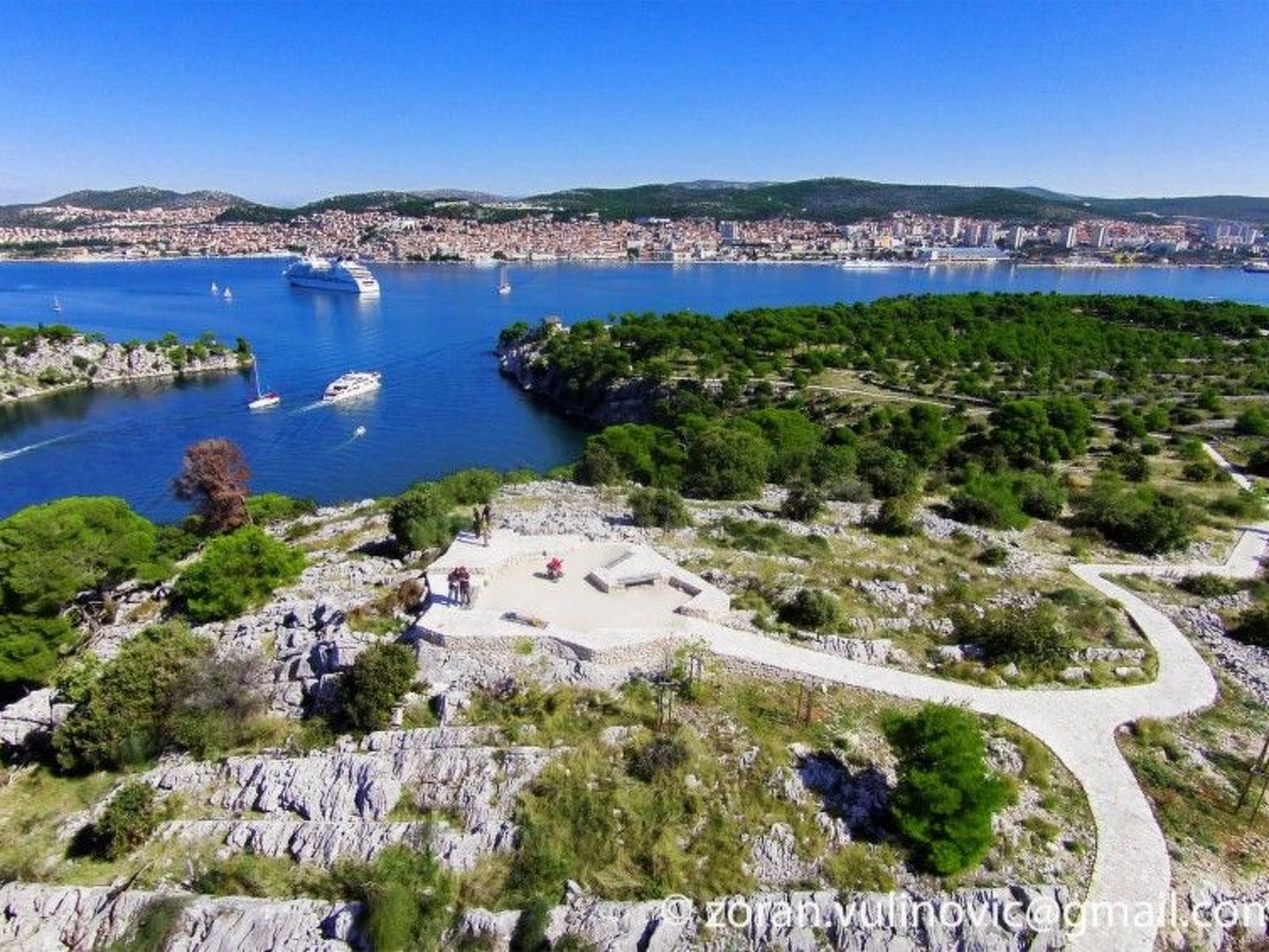 Komfortable, modern eingerichtete Wohnung-Binnen