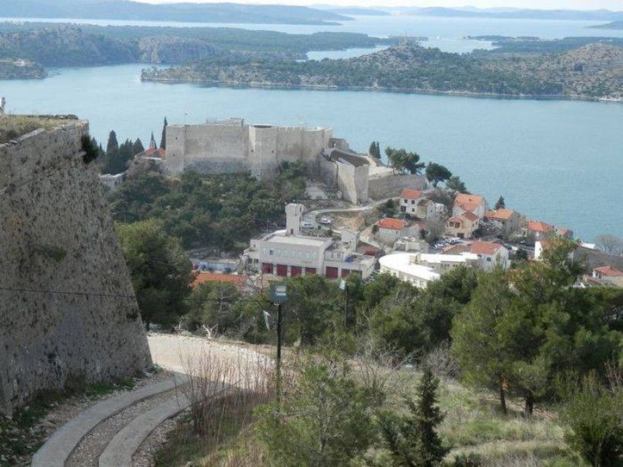 Komfortable, modern eingerichtete Wohnung-Binnen