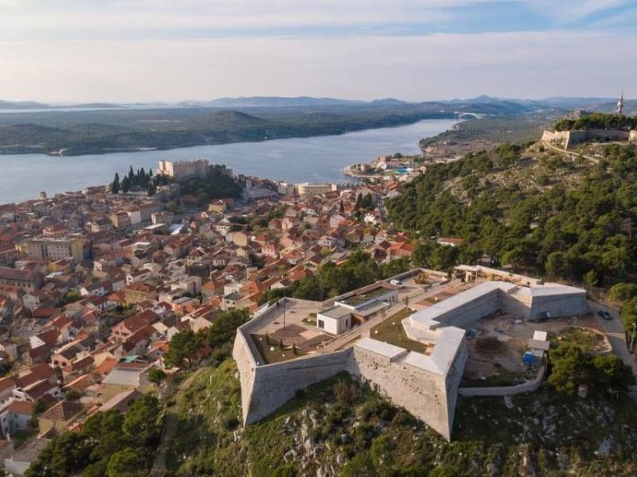 Komfortable, modern eingerichtete Wohnung-Binnen