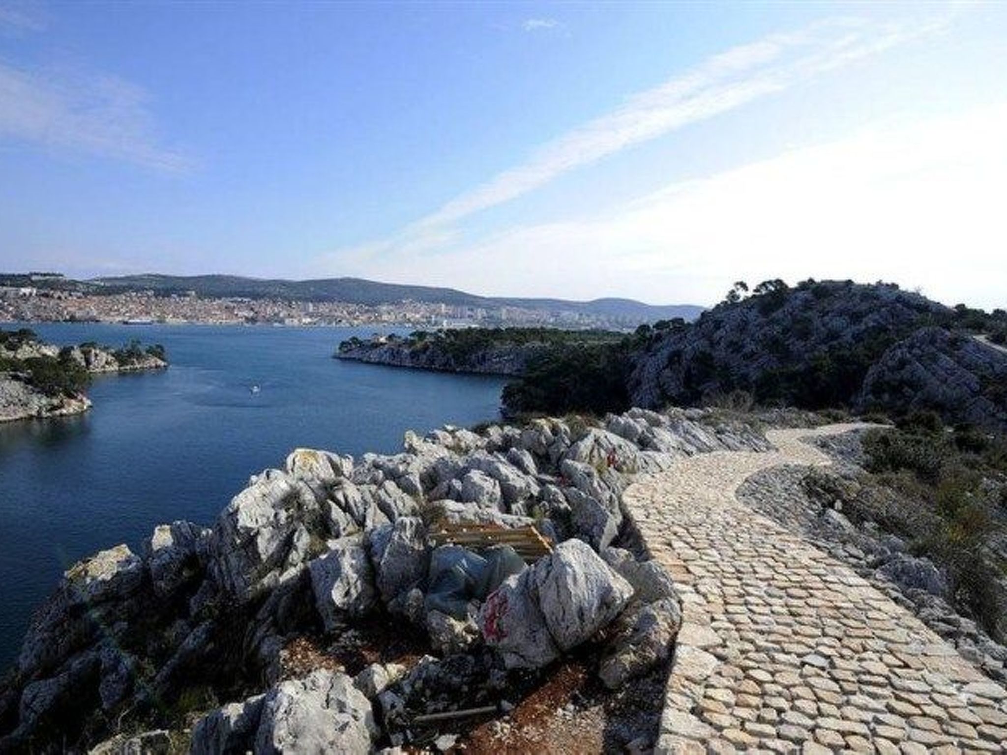 Komfortable, modern eingerichtete Wohnung-Binnen