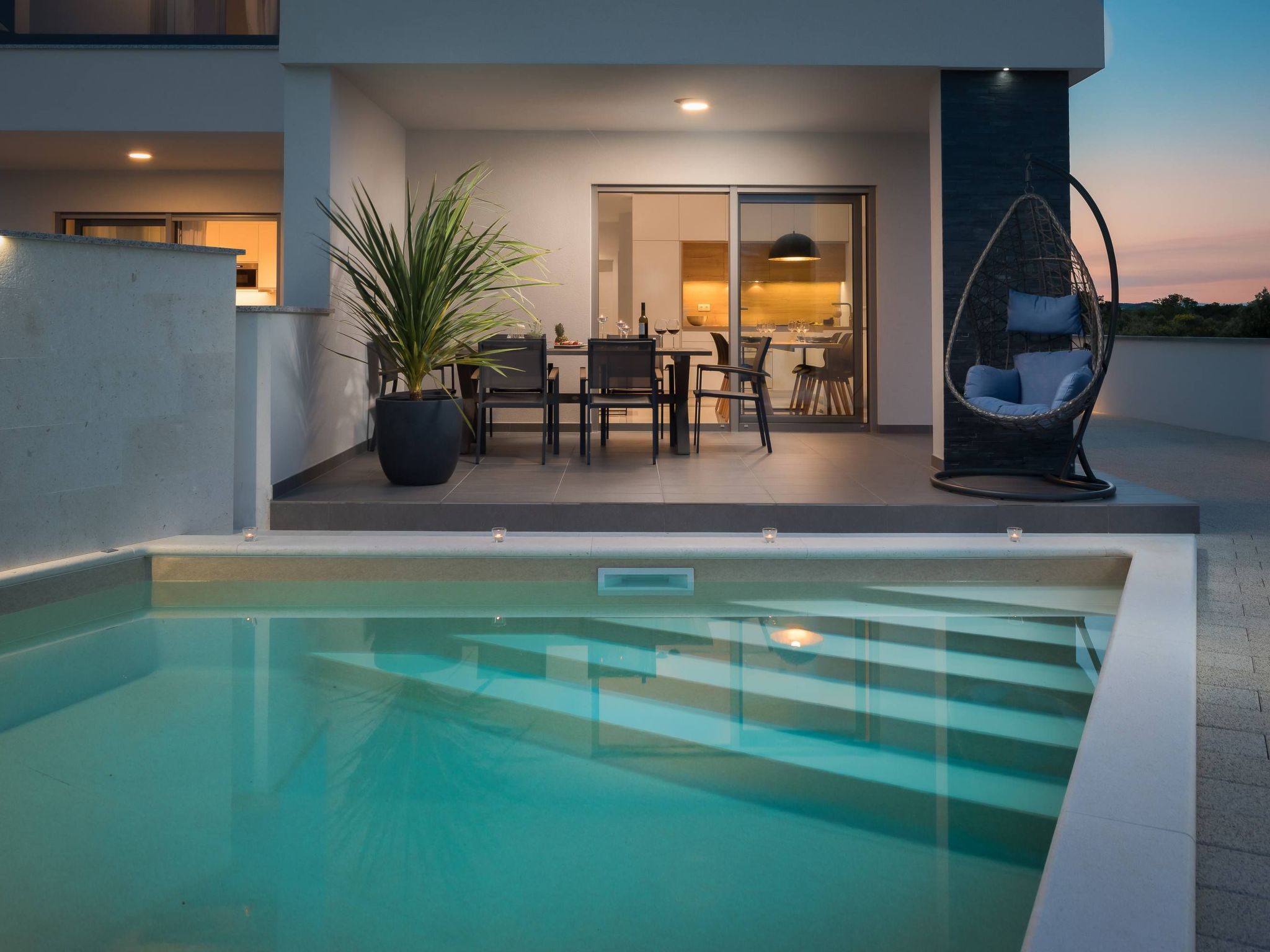 Schöne Villa Sibinium mit Pool in der Nähe des Strandes