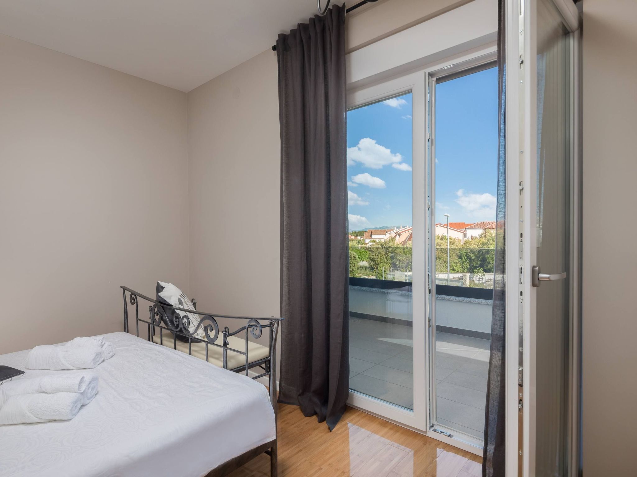 Schöne Villa Sibinium mit Pool in der Nähe des Strandes-Image-tags.info