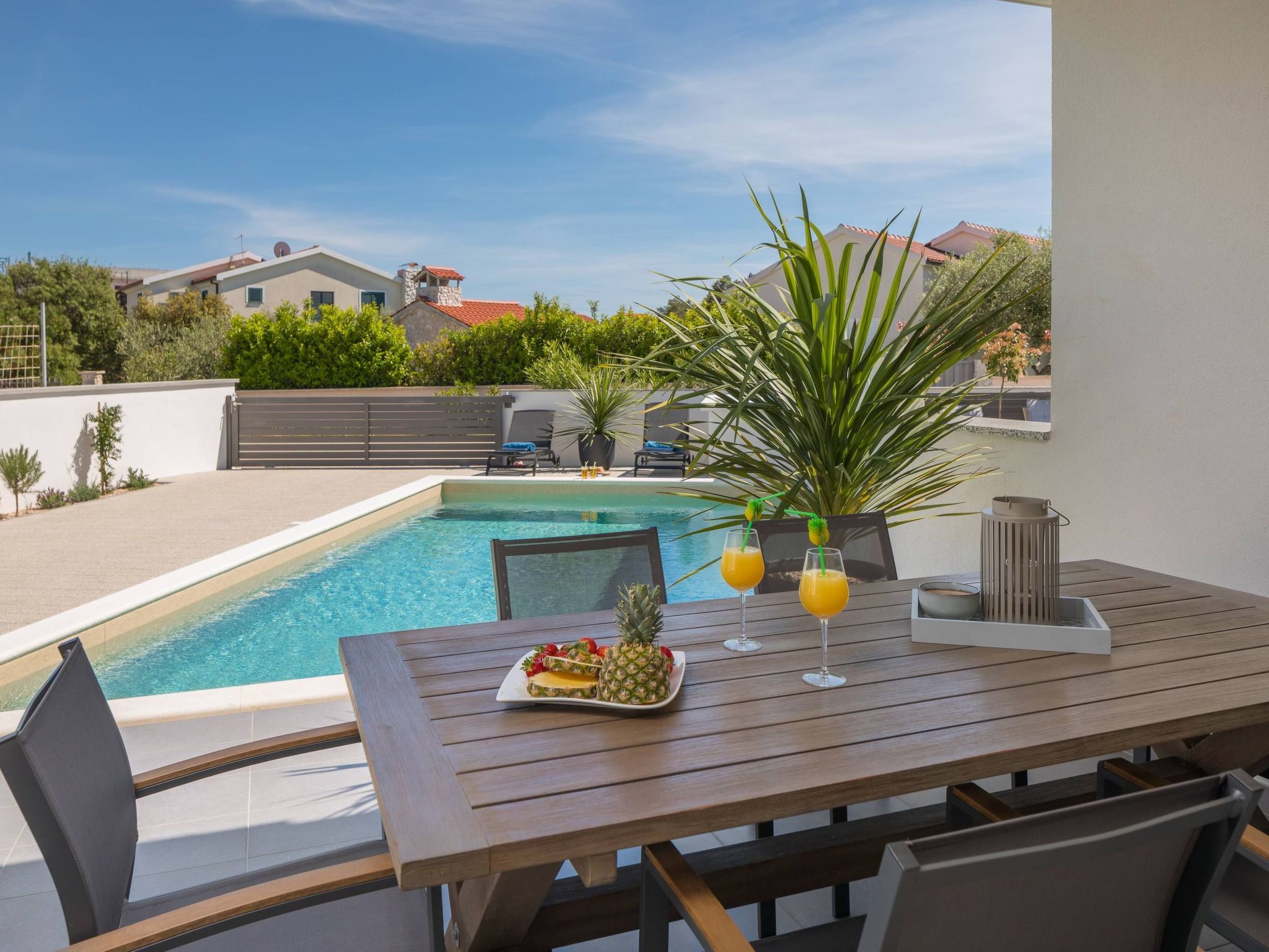 Schöne Villa Sibinium mit Pool in der Nähe des Strandes-Image-tags.info