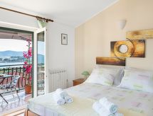 Appartement mit Balkon