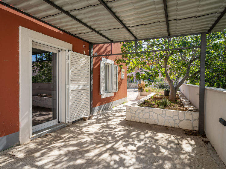 Vakantiehuis met 2 slaapkamer(s) in Sibenik/Zablace (Kroatië) voor 6 personen