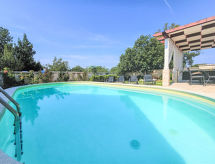 Joy on Countryside: Ruim vakantiehuis voor 15 personen bij Šibenik - thumbnail 2