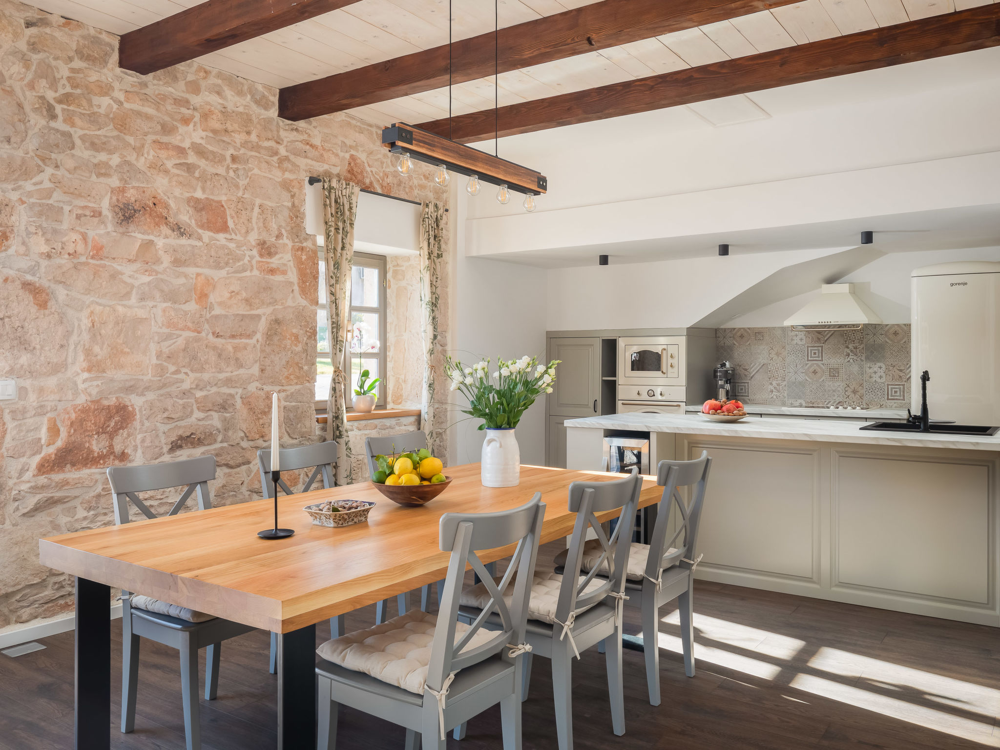 Kitchen / Dining Room