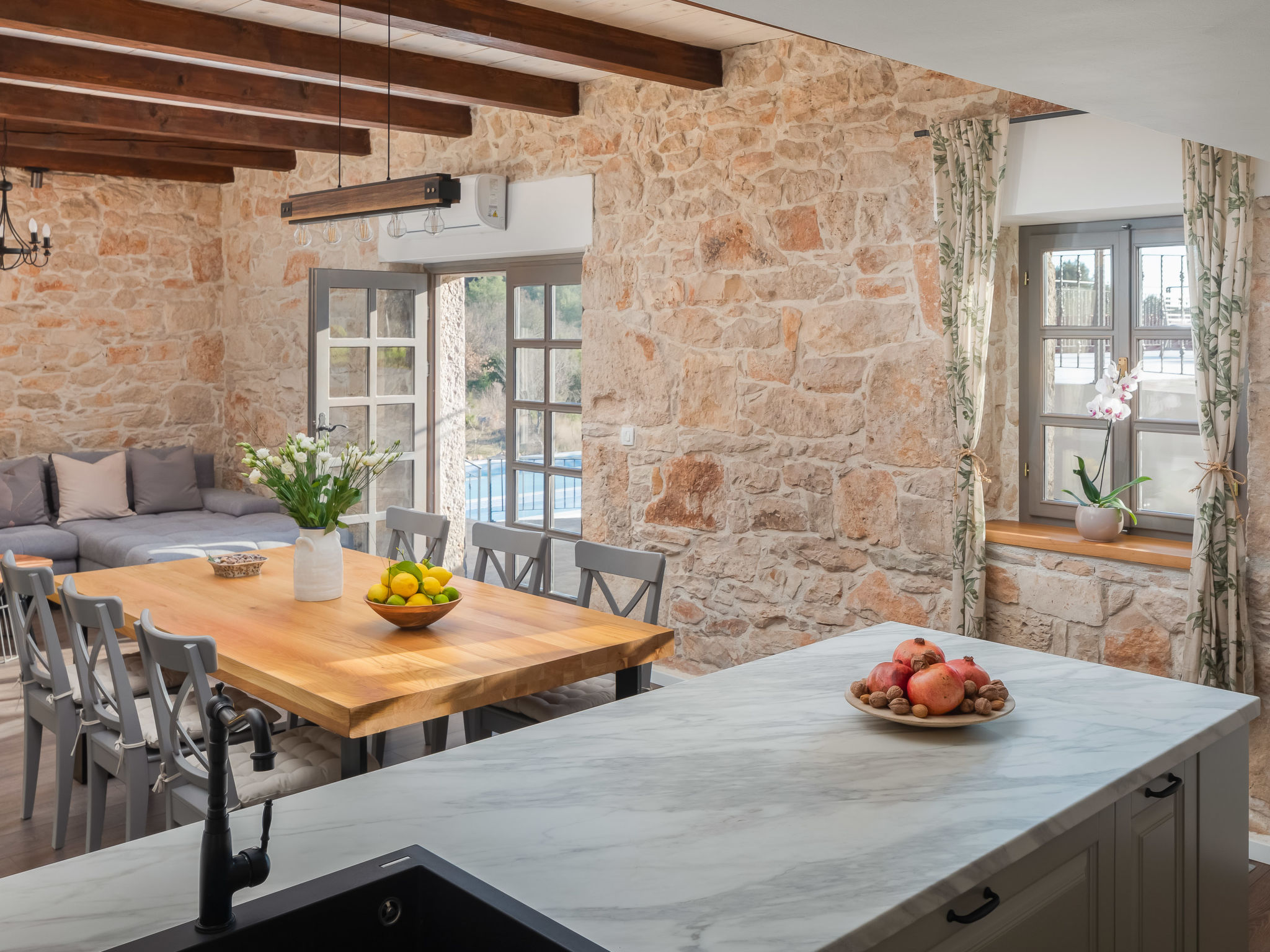 Kitchen / Dining Room
