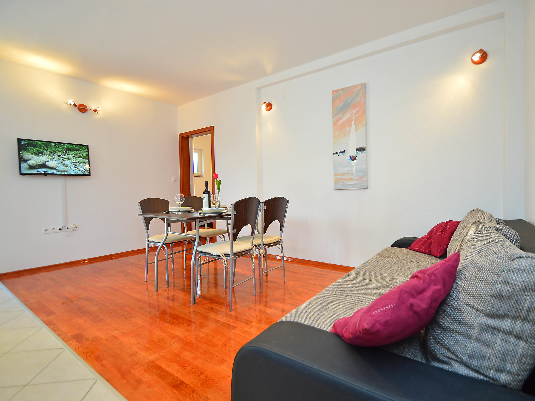 Appartement Ante: Direct aan zee in Brodarica, op 20m van het strand - foto 2
