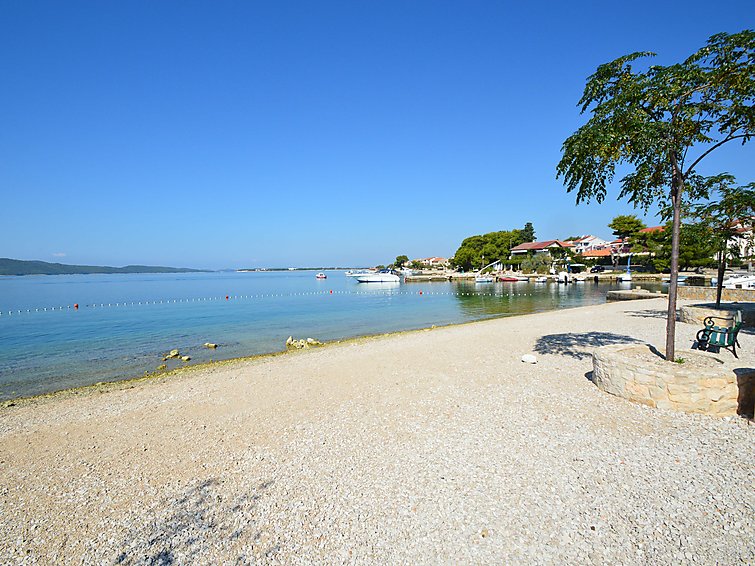 Foto: Brodarica - Midden Dalmatië