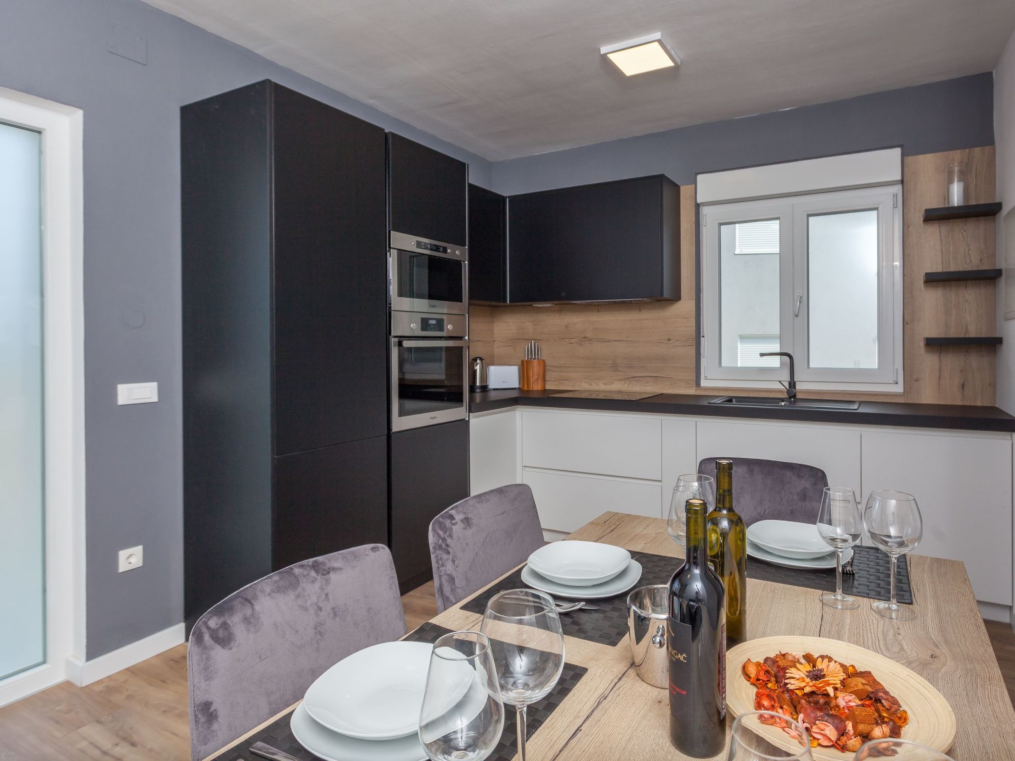 Wunderschöne Ferienvilla Lomari-Drinnen