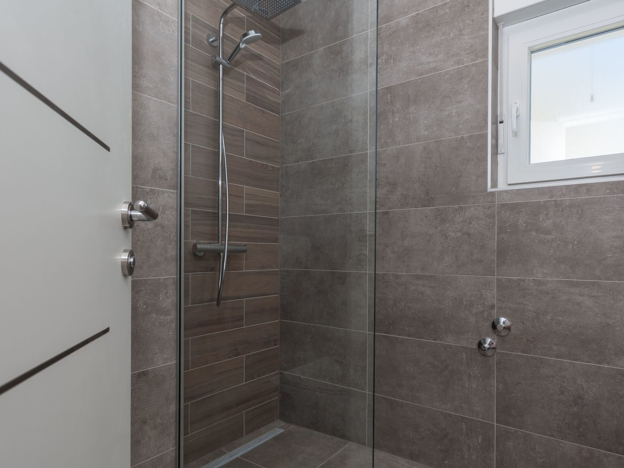 Wunderschöne Ferienvilla Lomari-Drinnen