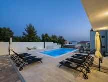 Moderne villa aan het strand in Brodarica voor 11 personen met privé zwembad - thumbnail 5