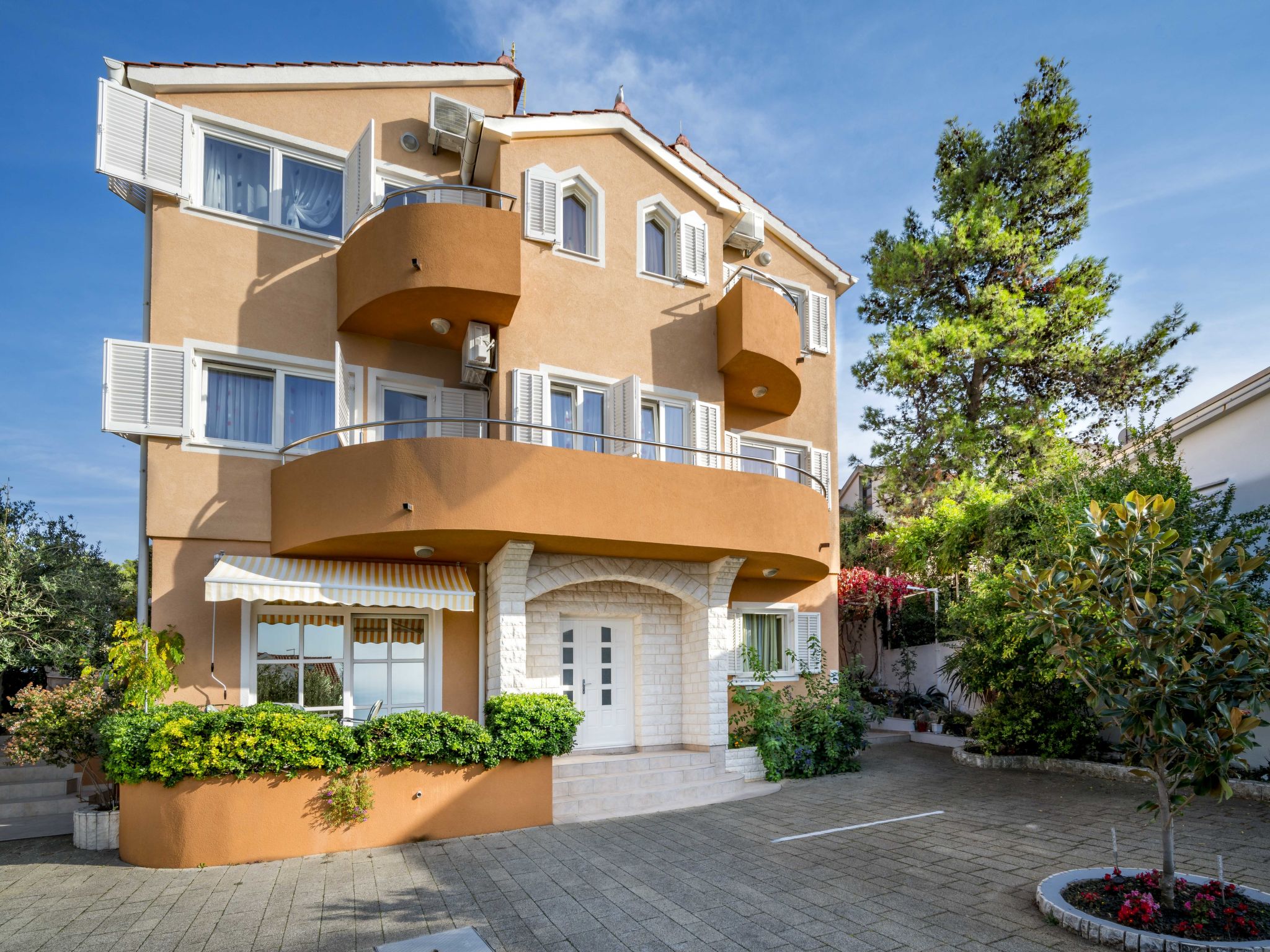 Zonovergoten appartement voor 6 personen op 60 meter van zee in Žaborić - foto 2